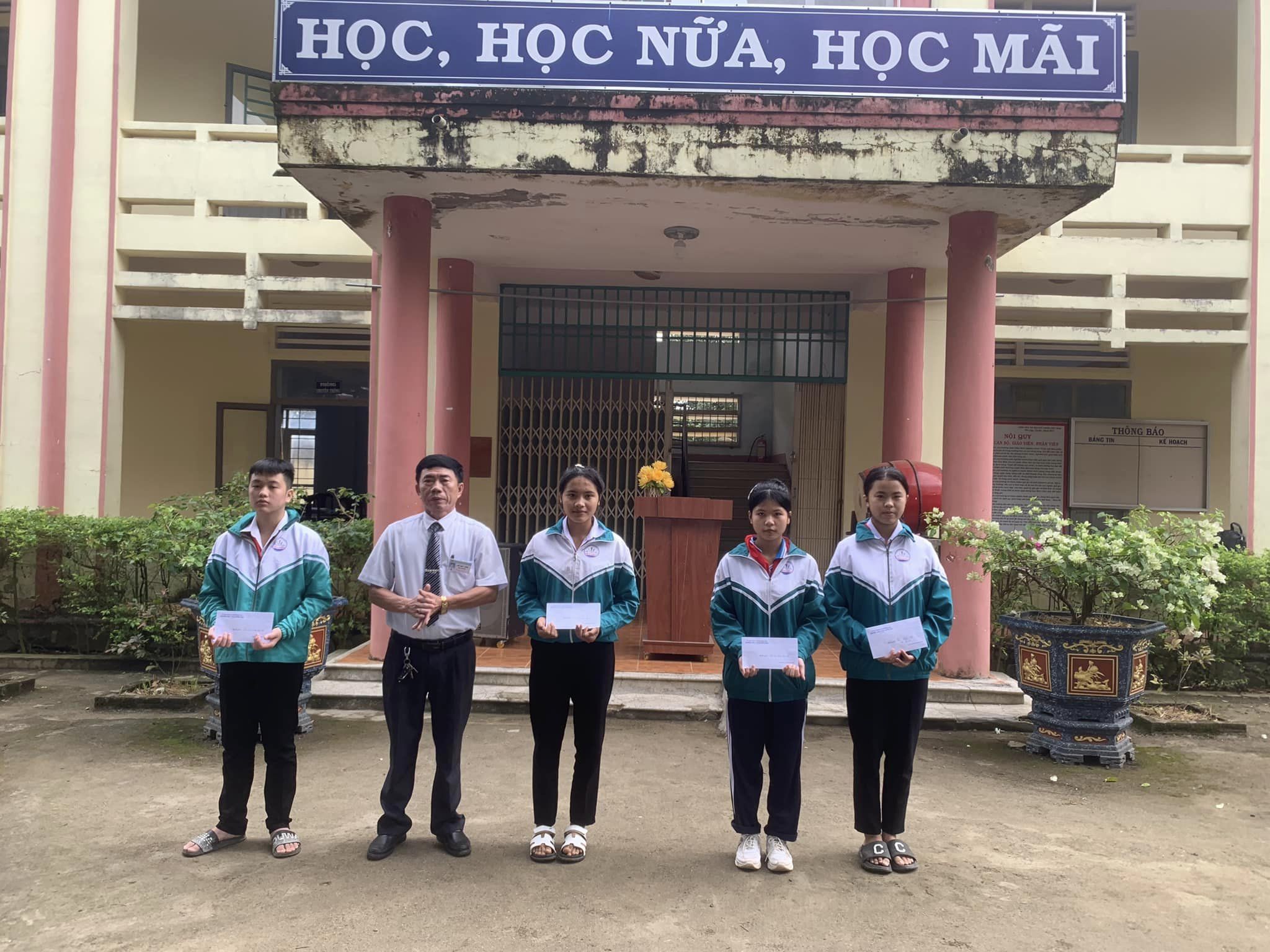 Thi giờ học tốt, tuần học tốt